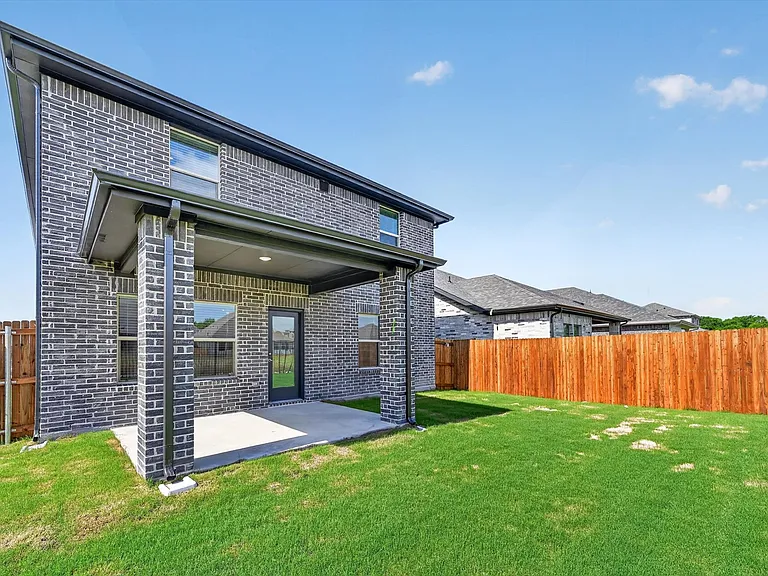 1402 Bridgestone Dr — Photo 23