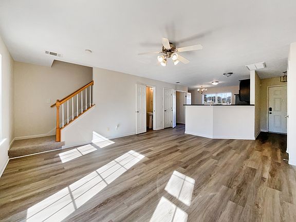 4th image of 139 Oak Valley Cir