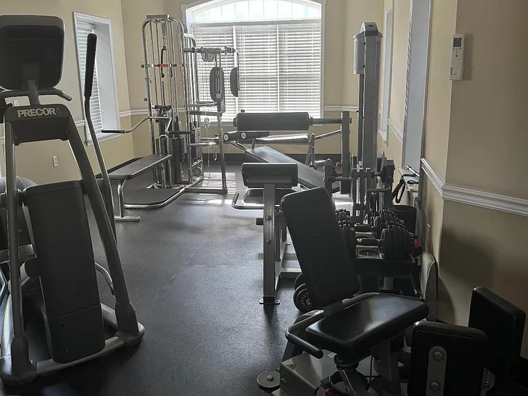 703 Constance Ln — Photo 25