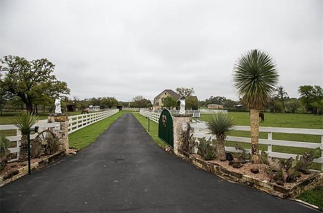 Main entrance with electric gate