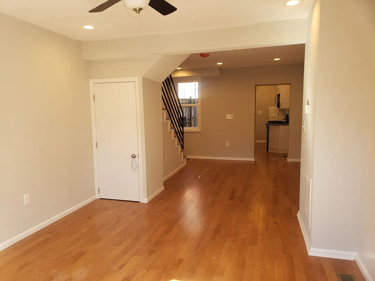Amazing Fed Hill 2bd/1ba gut renovation w/ CAC, W/D & more! Available 12/15 — Photo 3