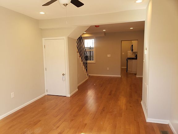 3rd image of 44 Poultney St