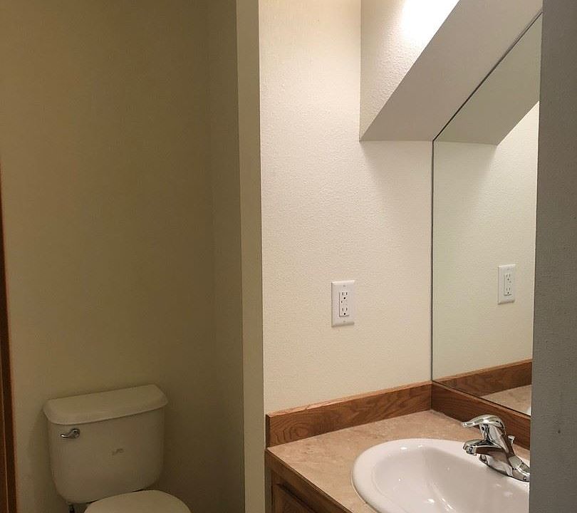 2nd image of 414 Pear Ln APT D