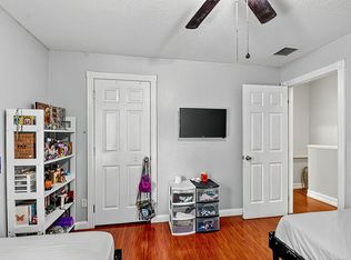 1184 Pinewood Lake Ct, Greenacres, FL 33415