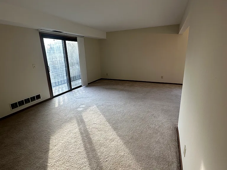 405 E Paradise Dr — Photo 14