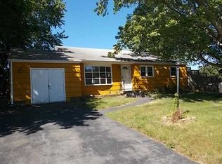 86 Birchwood Dr, Portsmouth, RI 02871