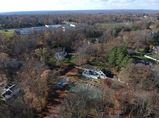 6 Fox Run Lane, Westport, CT 06880