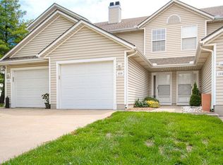 1333 SE Broadway Cir, Lees Summit, MO 64081