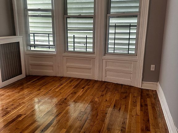 4th image of 1027 Longfellow Ave #2A