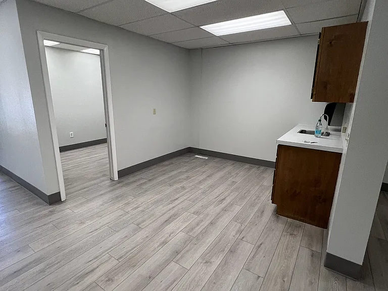 220 E Edison St #1 — Photo 6