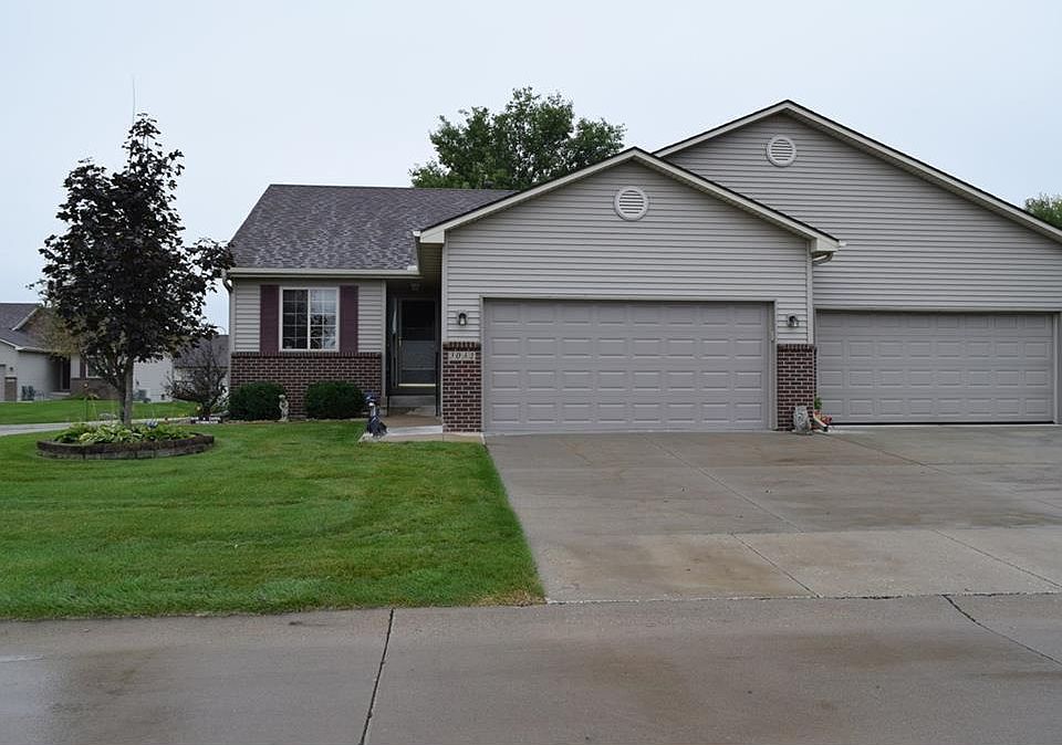 1st image of 3032 SE Turnberry Dr