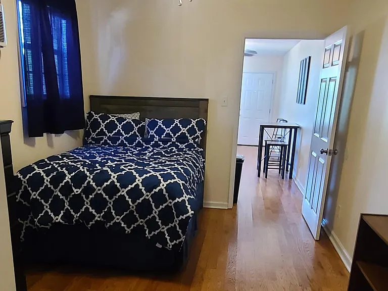 1220 Adams St #2 — Photo 8
