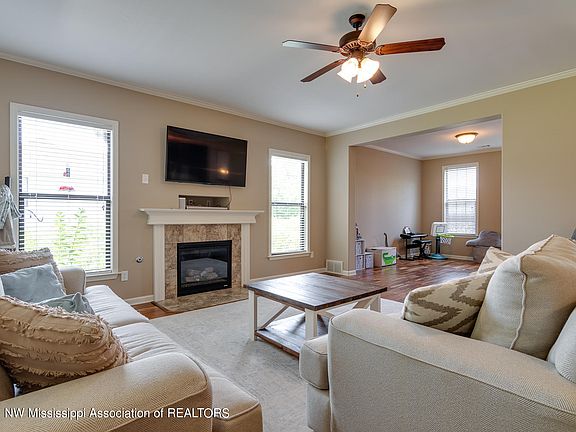 3rd image of 7497 Rose Garden Ln