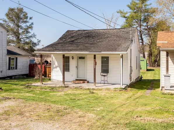 1723 2nd St, Radford, VA 24141