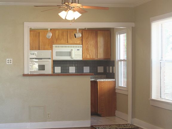 2nd image of 2908 Richmond Ave