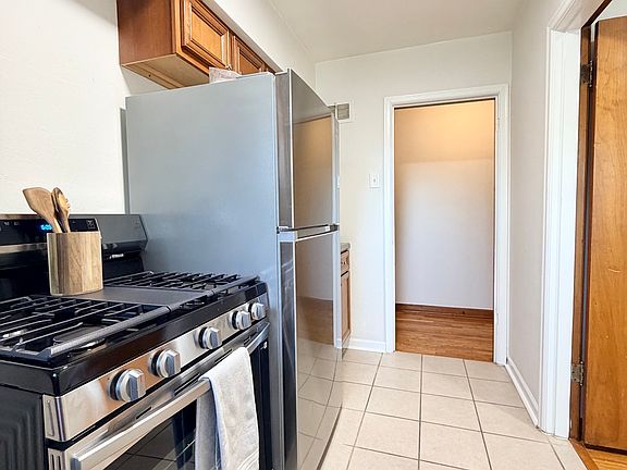 5th image of 5868 Robert Ave #H