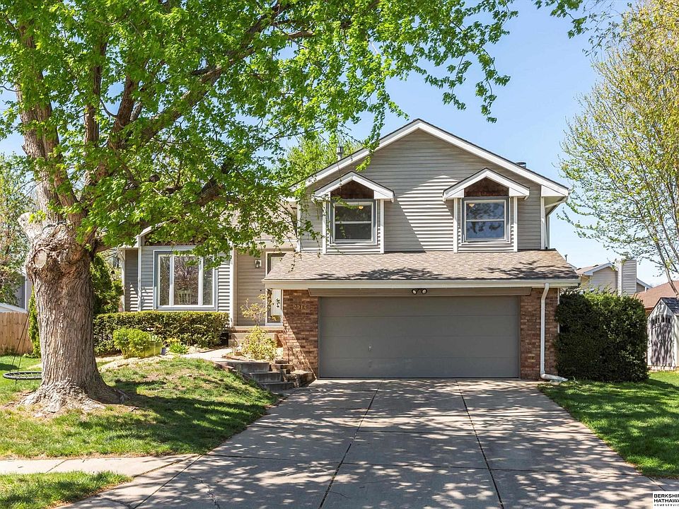 1st image of 2914 N 120th Avenue Cir