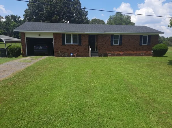 1215 Jax Rd, Atwood, TN 38220