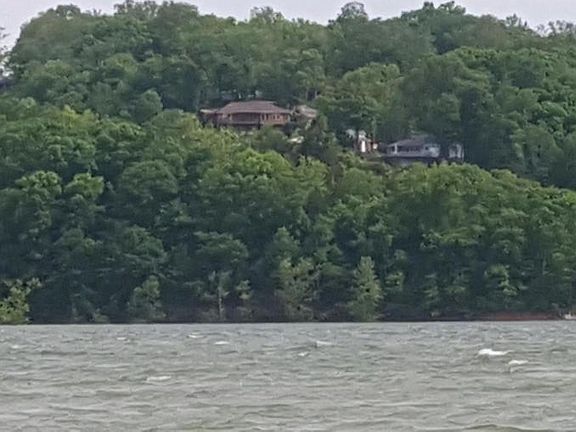 4th image of 548 Lakeview Dr