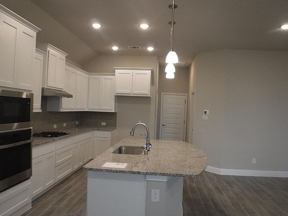 4th image of 5413 Girard St
