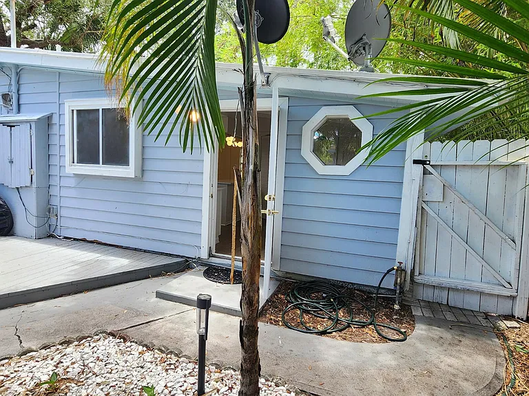 305 S Loxahatchee Dr — Photo 15