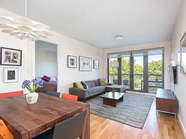 400 4th Avenue image 1 of 7