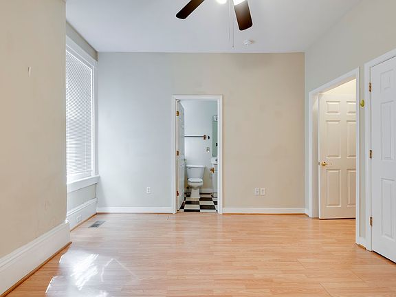 5th image of 2627 W Cary St #B