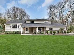 86 Deerfield Ter, Mahwah, NJ 07430