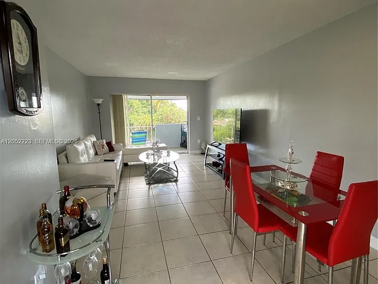 1755 W 60th St #D310 — Photo 3