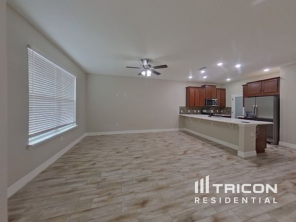 2nd image of 2201 Loblolly Bay St