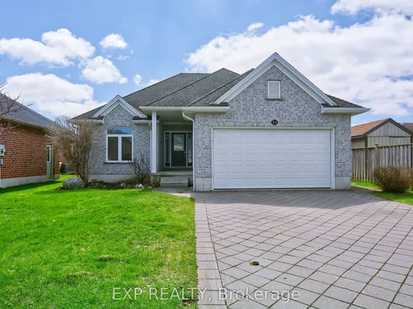 54 Treadwell St, Aylmer, ON N5H 3J5