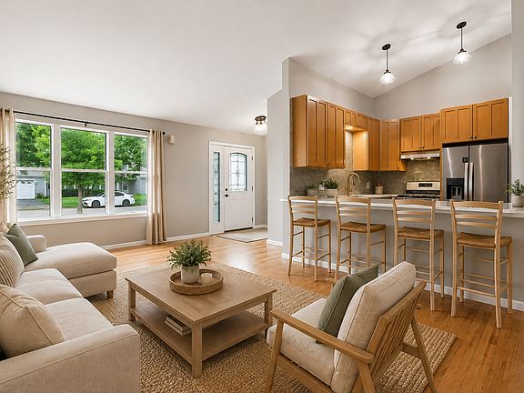 3rd image of 205 Chaparral Cir