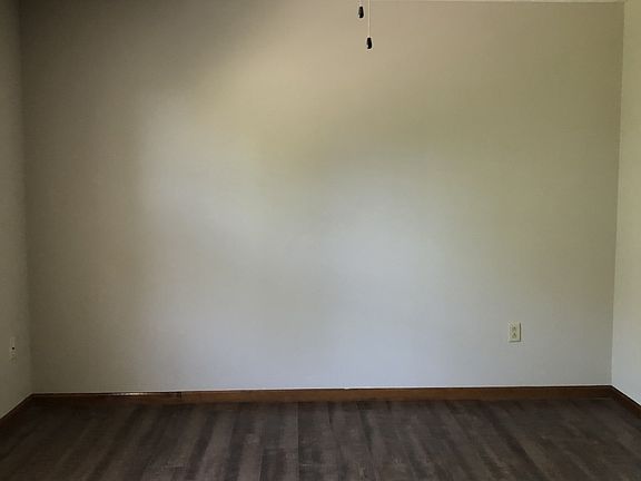 3rd image of 621 Reese Dr #621