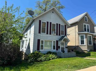 1362 W 5th St, Dubuque, IA 52001