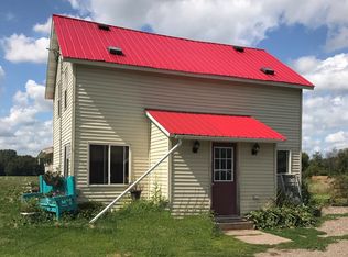 N8923 County Road G, Iola, WI 54945