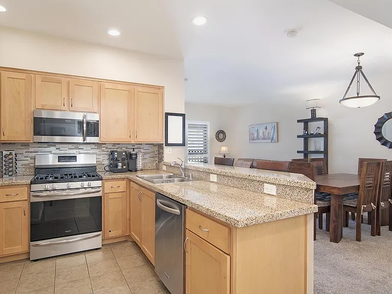 450 J St #4291 — Photo 10