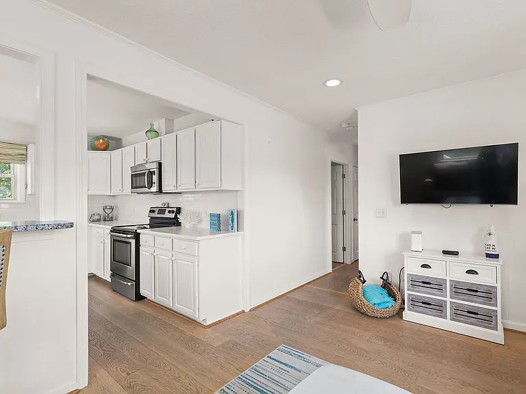 31 Cypress Ave — Photo 5