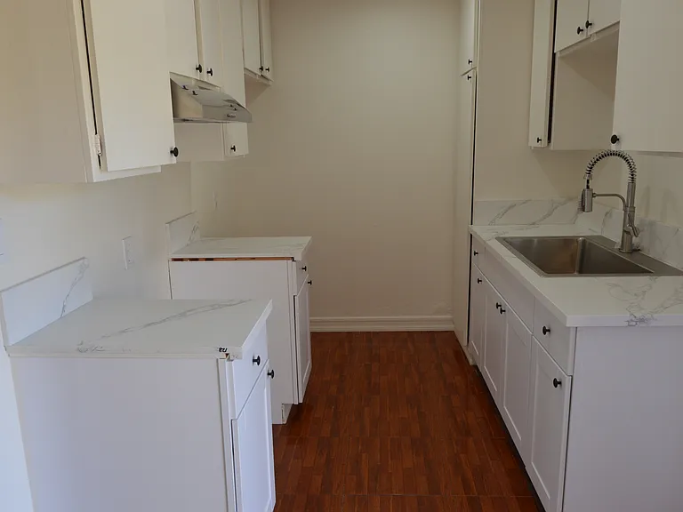 159 S Sunol Dr #7 — Photo 1