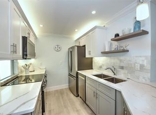 671 12th Ave S, Naples, FL 34102