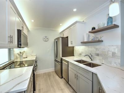 671 12th AVE S #671, Naples, FL, 34102