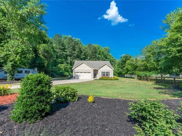 2660 Dr Bramblett Rd, Cumming, GA 30028
