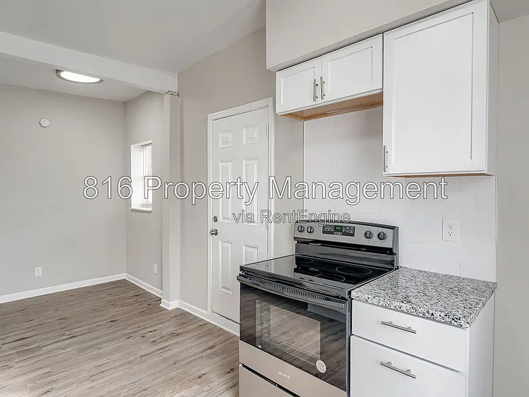 301 Benton Blvd #4 — Photo 9