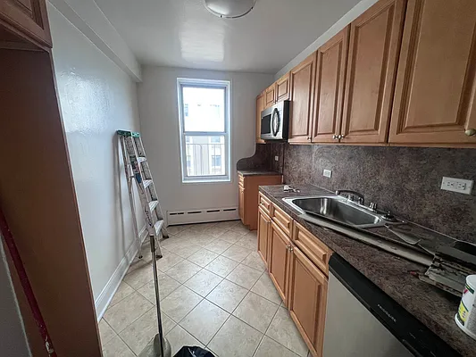 Rented by Contact Realty | media 5