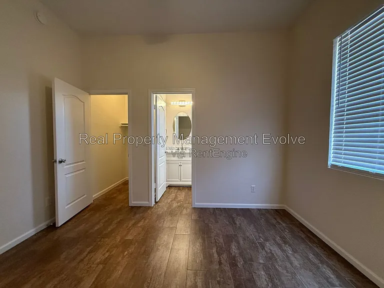 1234 W Remington Dr — Photo 18