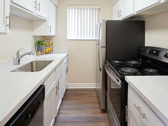 4th image of 1900 S Douglas St #16