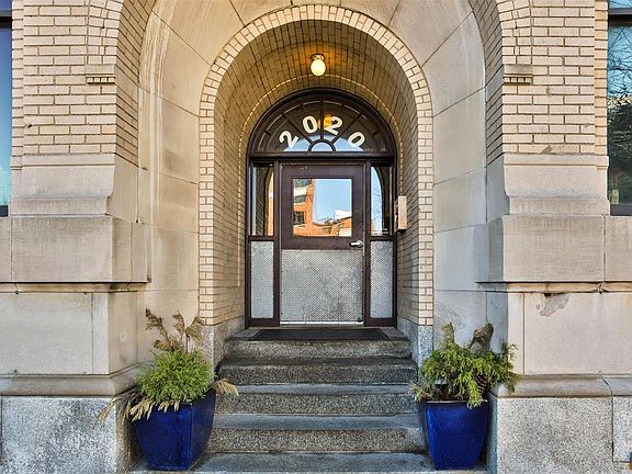 3rd image of 2020 Washington Ave Unit 612