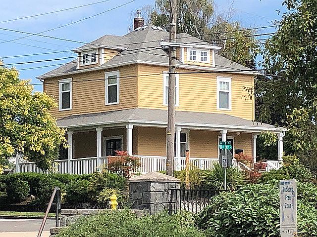 1st image of 602 E 31st St