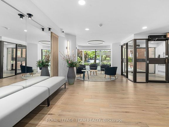 5th image of 225 Alvin Rd #301