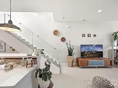 1st image of 2726 Eldridge Ave #2
