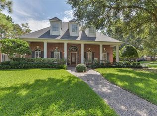 14910 Tupperglenn Dr, Houston, TX 77070